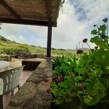 Holiday home Dammuso Nespolo Pantelleria