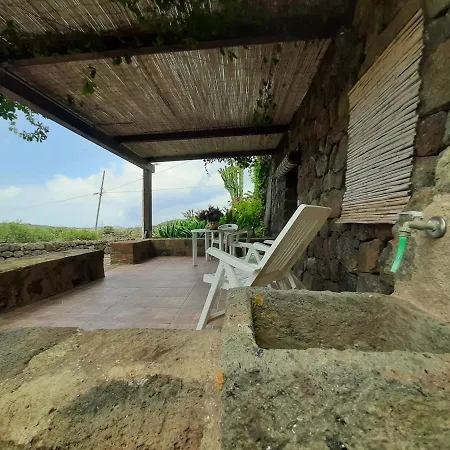 Dammuso Nespolo * Pantelleria